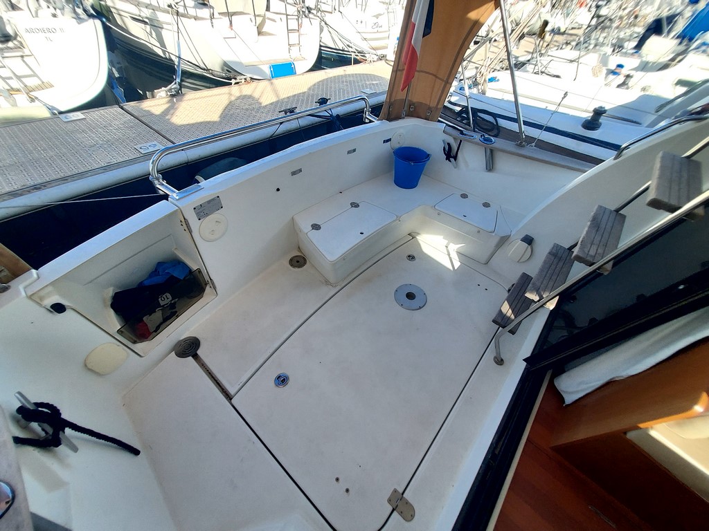 slider 3 Beneteau Antares 30 Fly